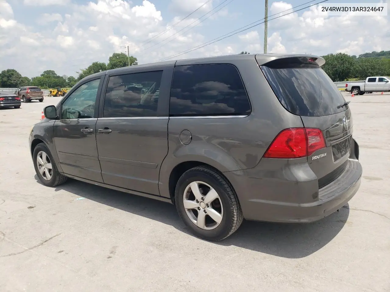 2010 Volkswagen Routan Se VIN: 2V4RW3D13AR324647 Lot: 62717025