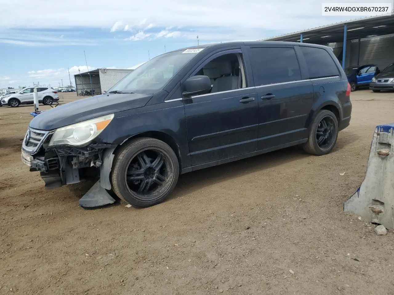 2011 Volkswagen Routan S VIN: 2V4RW4DGXBR670237 Lot: 58022435