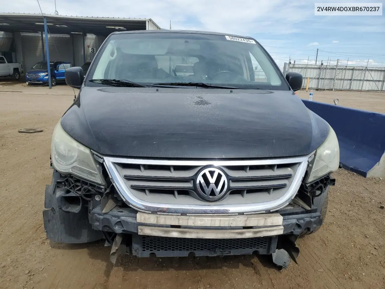 2011 Volkswagen Routan S VIN: 2V4RW4DGXBR670237 Lot: 58022435