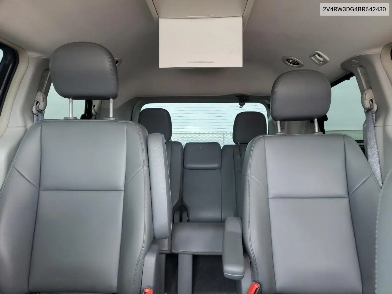 2011 Volkswagen Routan Se VIN: 2V4RW3DG4BR642430 Lot: 60000325