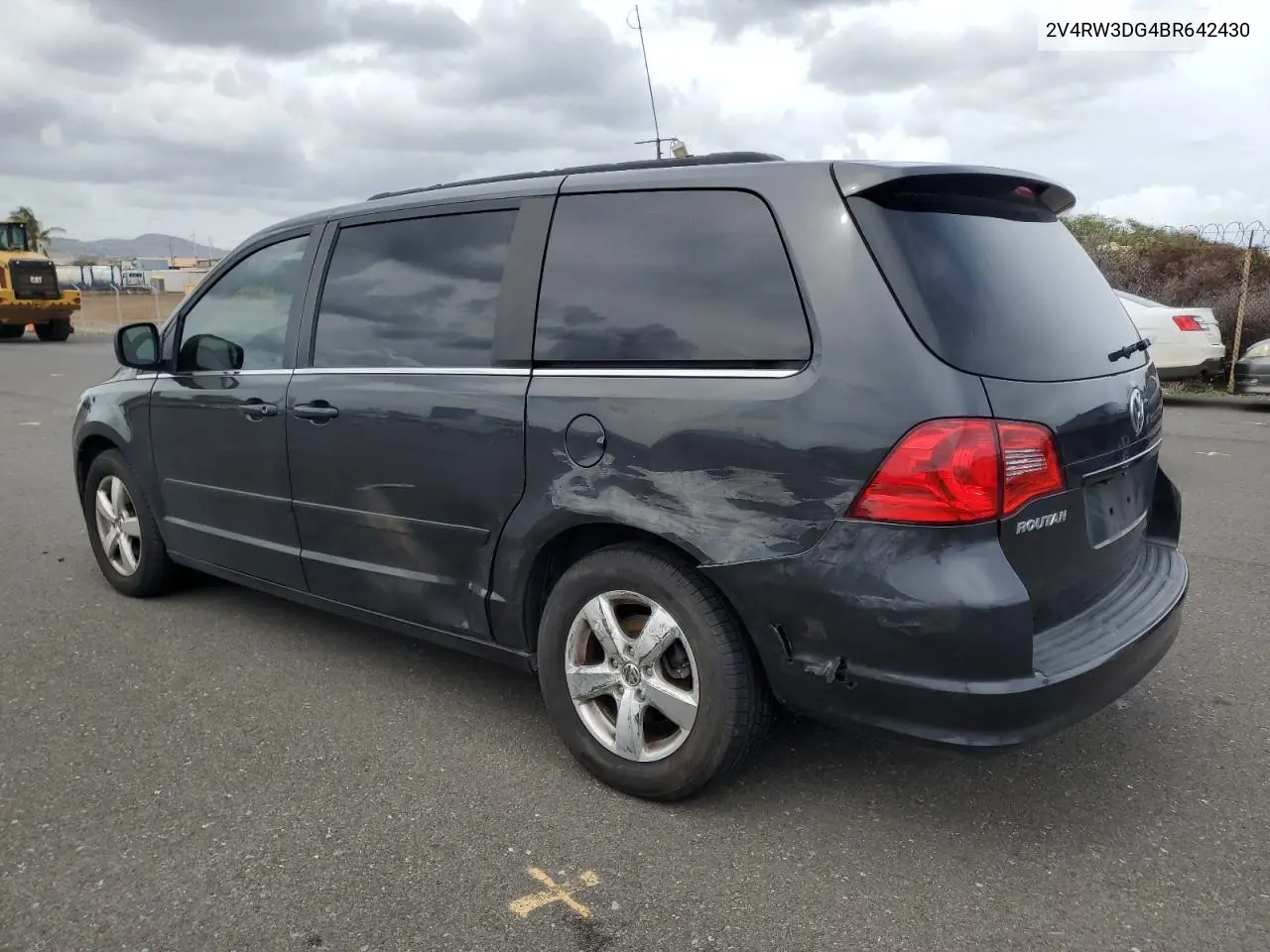 2011 Volkswagen Routan Se VIN: 2V4RW3DG4BR642430 Lot: 60000325
