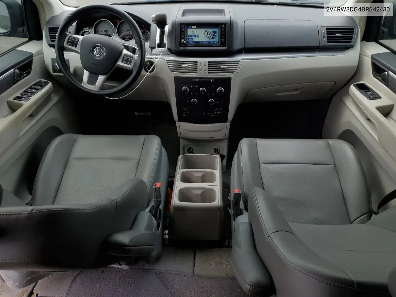 2011 Volkswagen Routan Se VIN: 2V4RW3DG4BR642430 Lot: 60000325