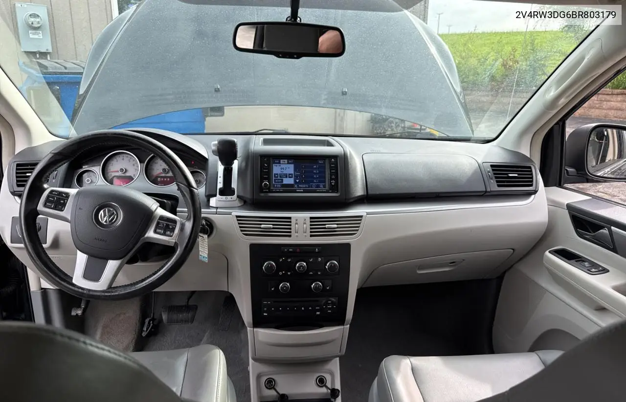 2011 Volkswagen Routan Se VIN: 2V4RW3DG6BR803179 Lot: 61144745