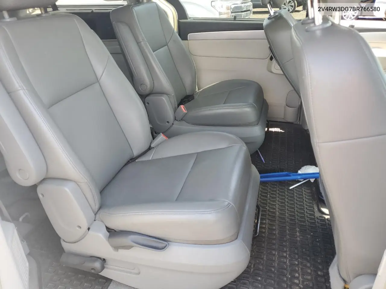 2011 Volkswagen Routan Se VIN: 2V4RW3DG7BR766580 Lot: 62161235