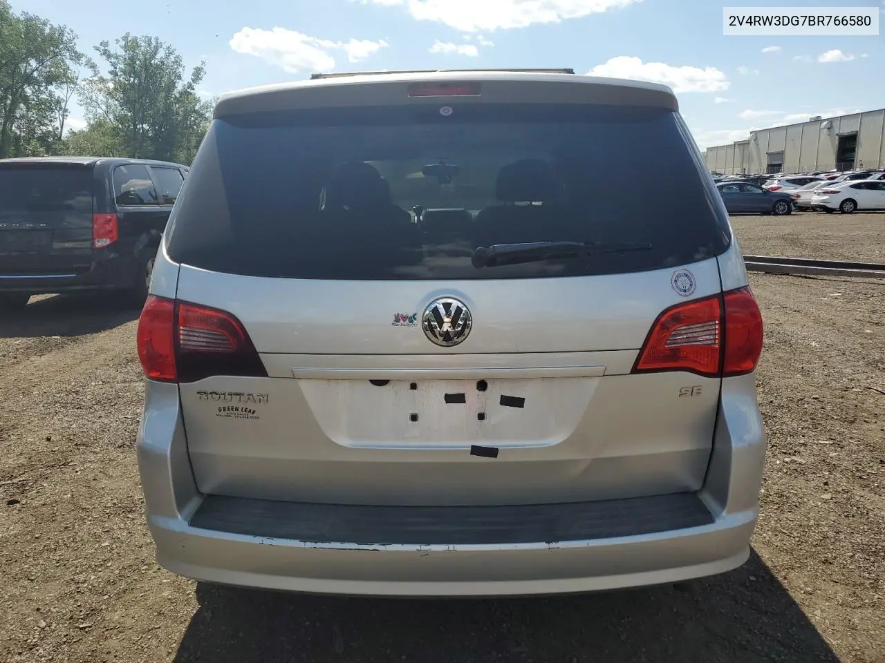 2011 Volkswagen Routan Se VIN: 2V4RW3DG7BR766580 Lot: 62161235