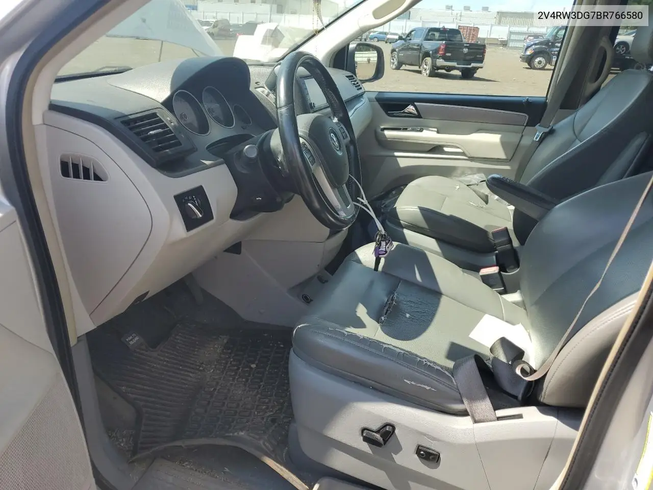 2011 Volkswagen Routan Se VIN: 2V4RW3DG7BR766580 Lot: 62161235