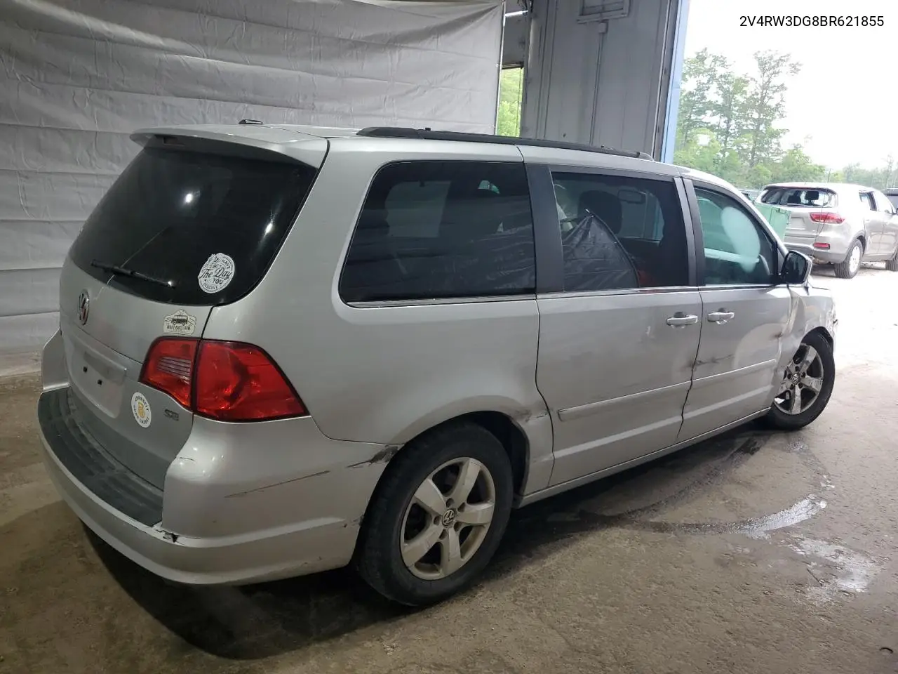 2011 Volkswagen Routan Se VIN: 2V4RW3DG8BR621855 Lot: 63208445