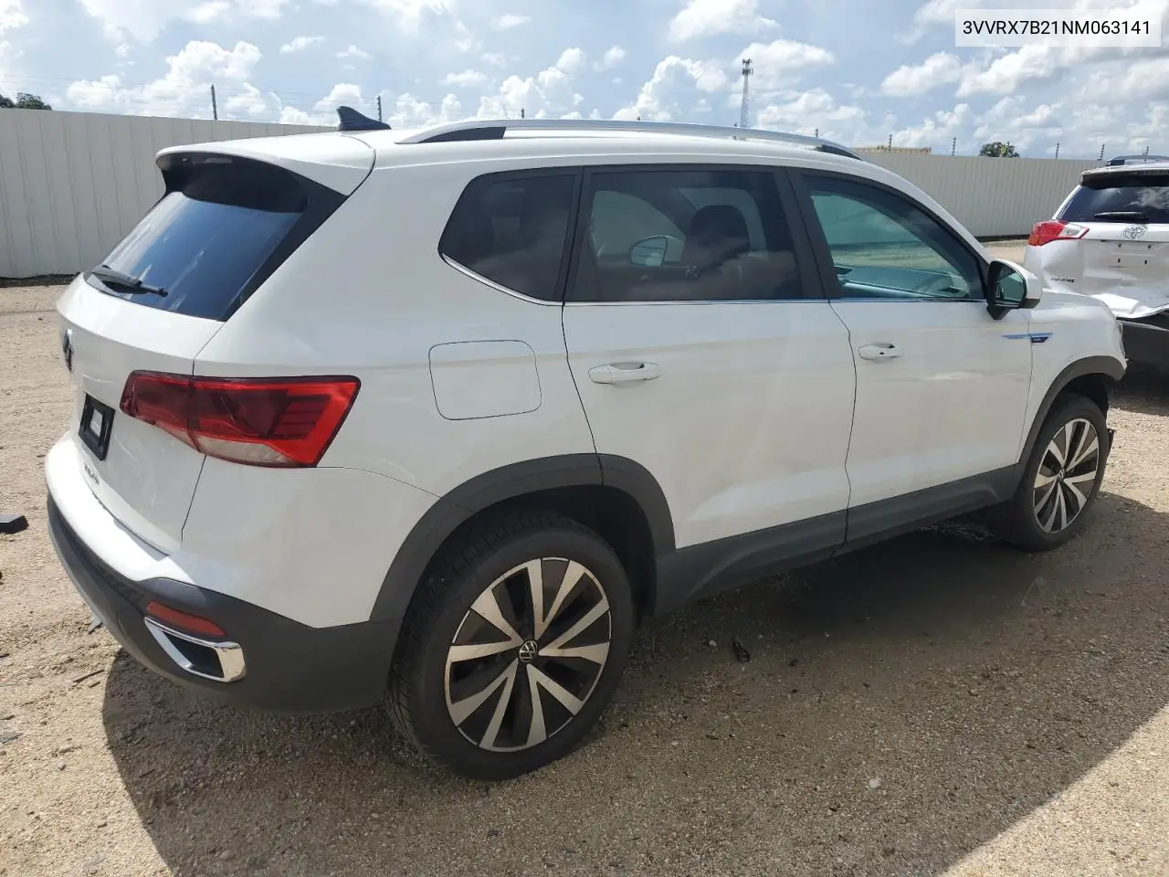 2022 Volkswagen Taos Se VIN: 3VVRX7B21NM063141 Lot: 64439695