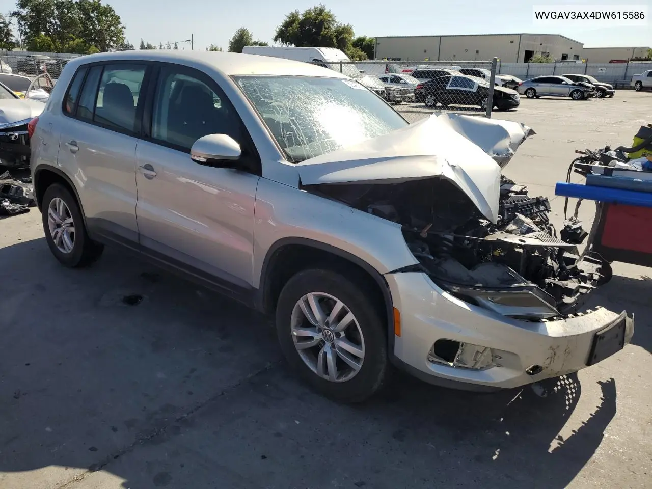 2013 Volkswagen Tiguan S VIN: WVGAV3AX4DW615586 Lot: 62340765