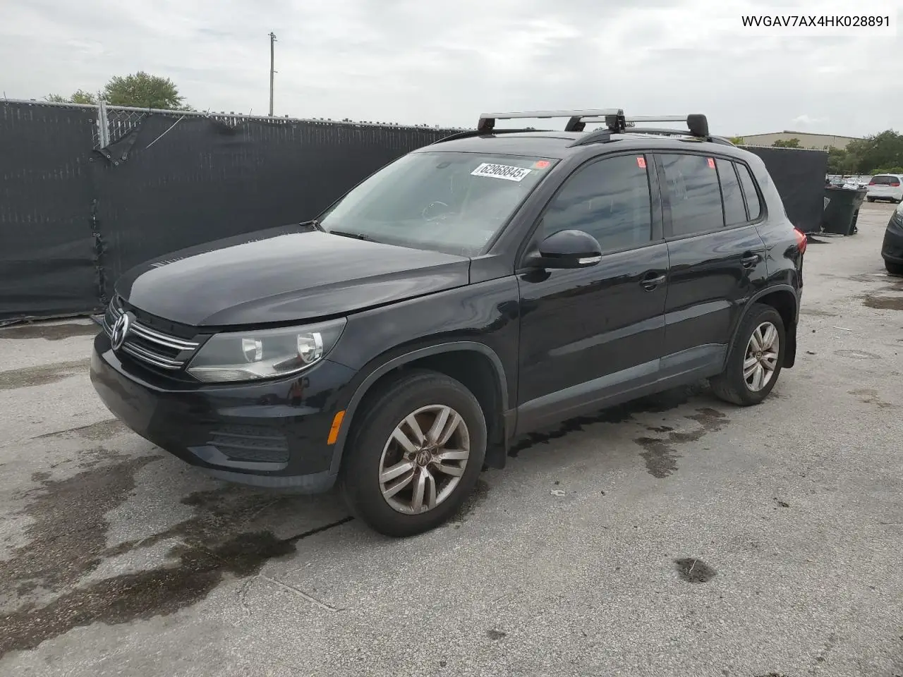 2017 Volkswagen Tiguan S VIN: WVGAV7AX4HK028891 Lot: 62968845