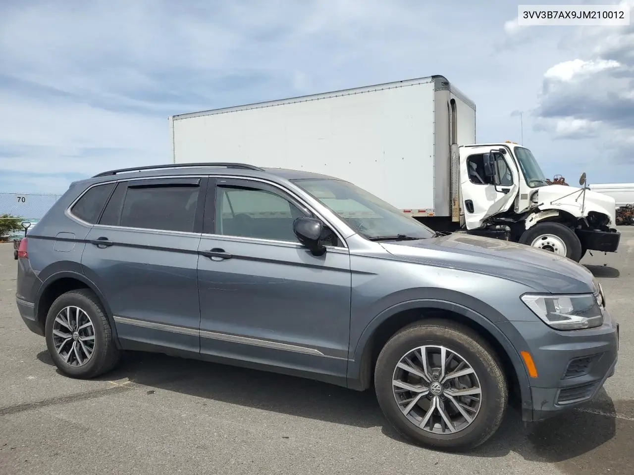 2018 Volkswagen Tiguan Se VIN: 3VV3B7AX9JM210012 Lot: 62779525