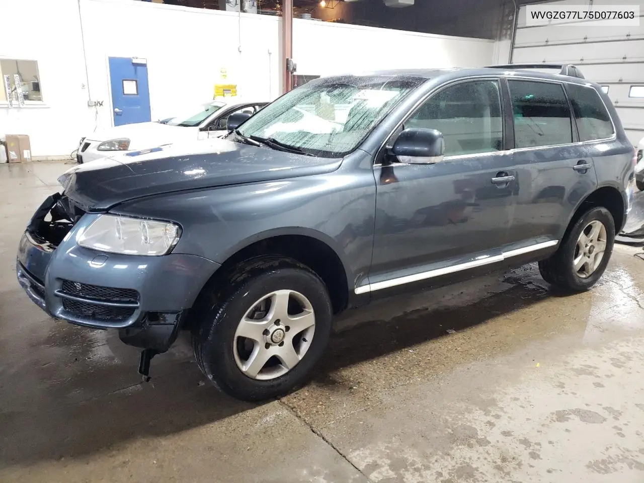 2005 Volkswagen Touareg 3.2 VIN: WVGZG77L75D077603 Lot: 54355465