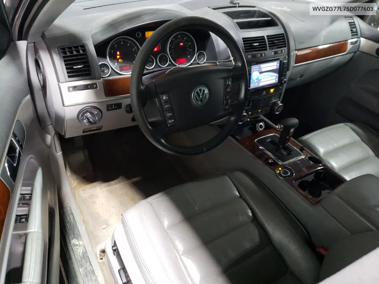 2005 Volkswagen Touareg 3.2 VIN: WVGZG77L75D077603 Lot: 54355465