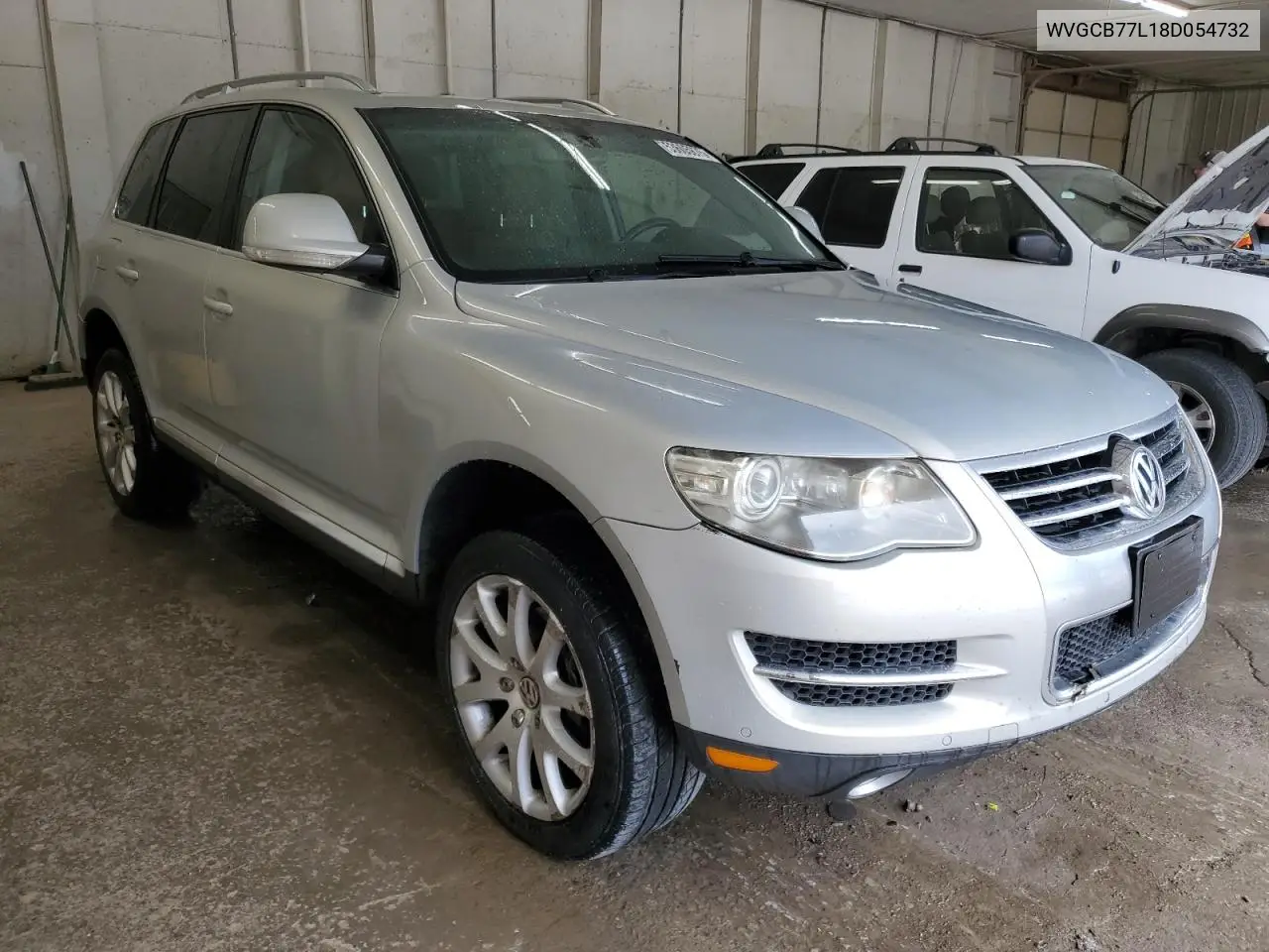 2008 Volkswagen Touareg 2 V8 VIN: WVGCB77L18D054732 Lot: 53605875