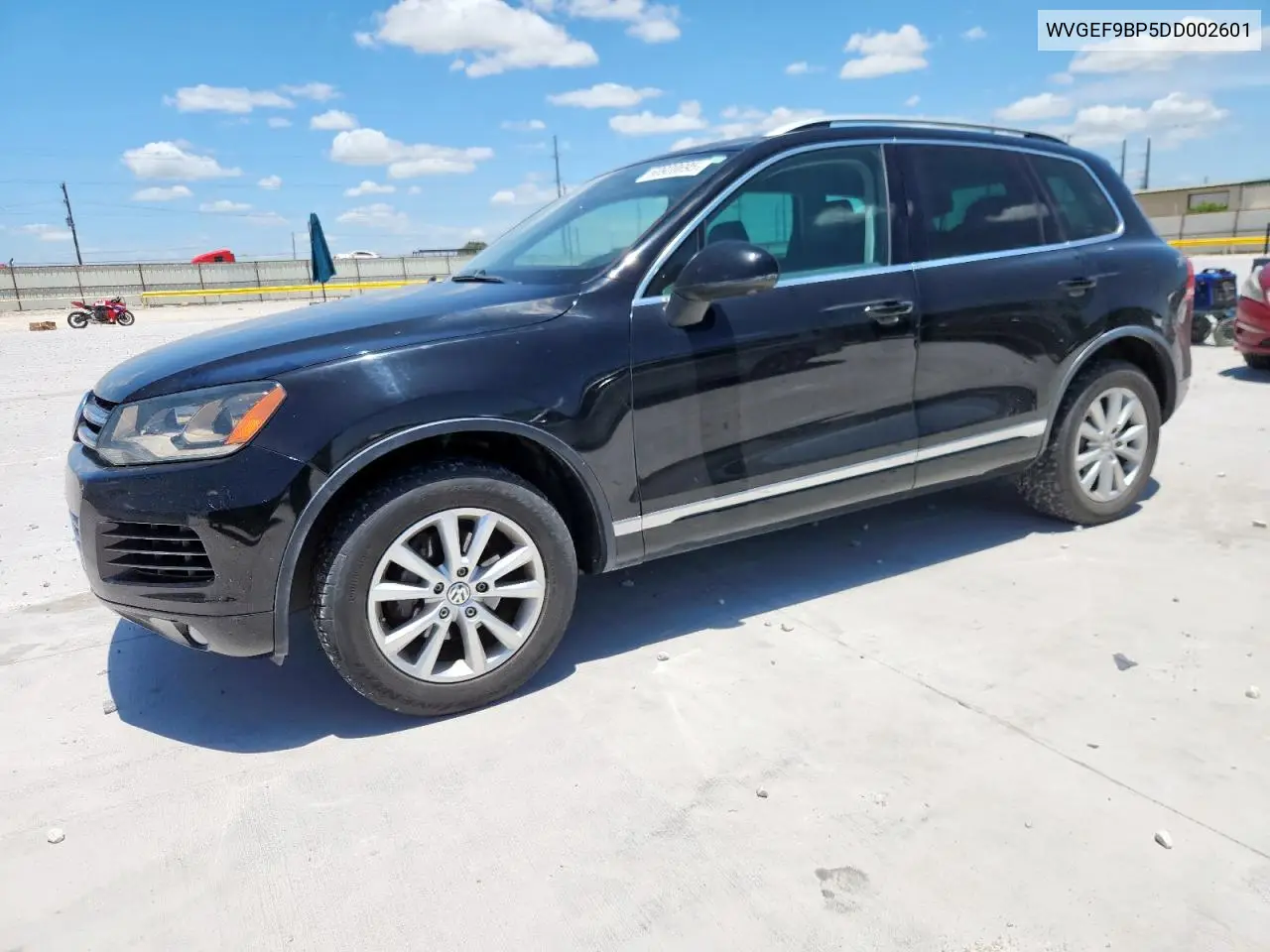2013 Volkswagen Touareg V6 VIN: WVGEF9BP5DD002601 Lot: 60920695