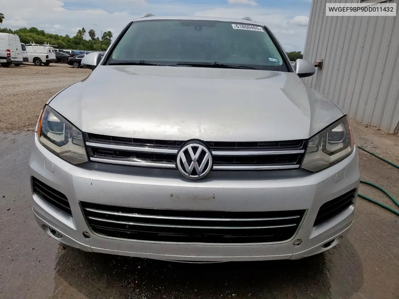 2013 Volkswagen Touareg V6 VIN: WVGEF9BP9DD011432 Lot: 61800405