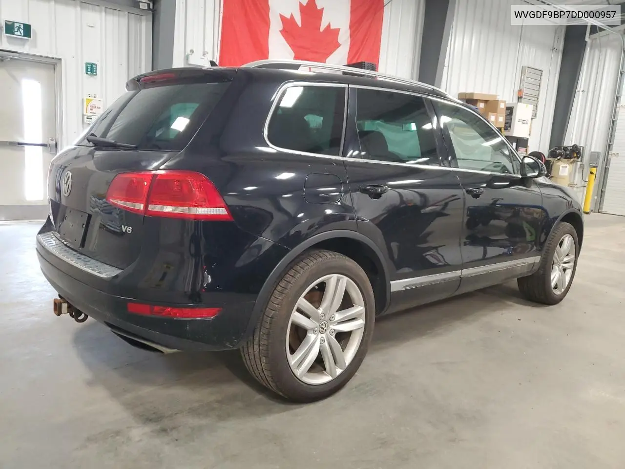 2013 Volkswagen Touareg V6 VIN: WVGDF9BP7DD000957 Lot: 62261895