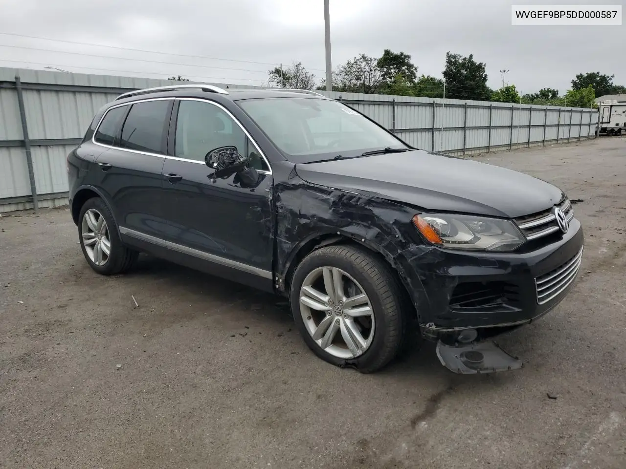 2013 Volkswagen Touareg V6 VIN: WVGEF9BP5DD000587 Lot: 62631575
