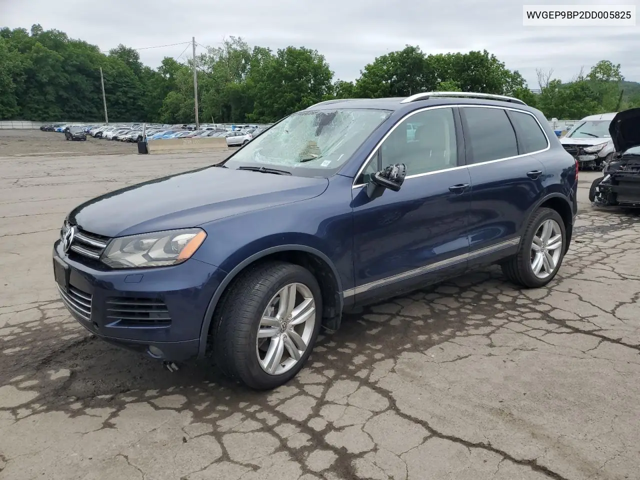 2013 Volkswagen Touareg V6 Tdi VIN: WVGEP9BP2DD005825 Lot: 62827515