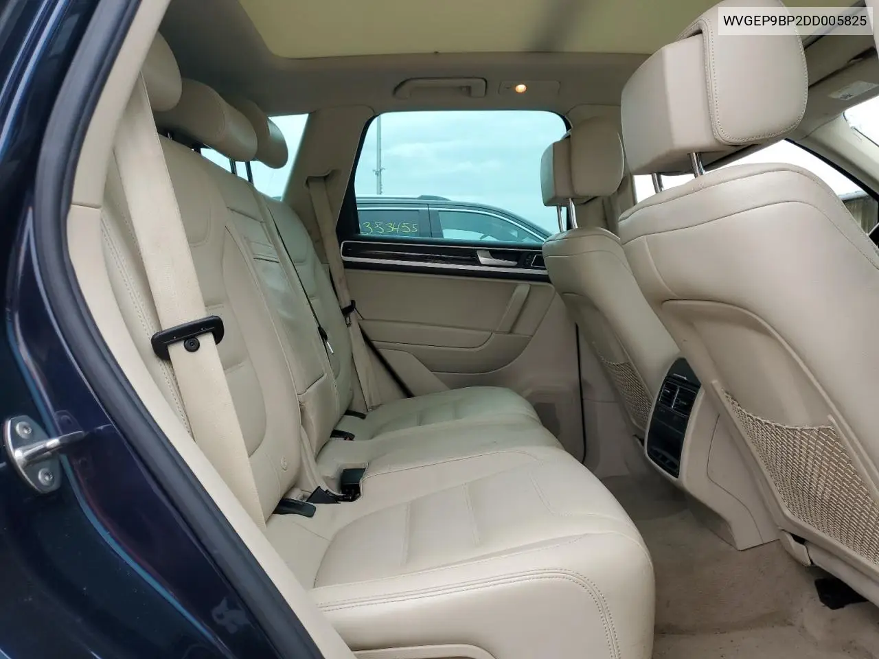 2013 Volkswagen Touareg V6 Tdi VIN: WVGEP9BP2DD005825 Lot: 62827515