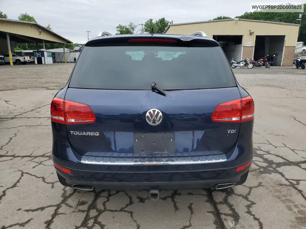 2013 Volkswagen Touareg V6 Tdi VIN: WVGEP9BP2DD005825 Lot: 62827515
