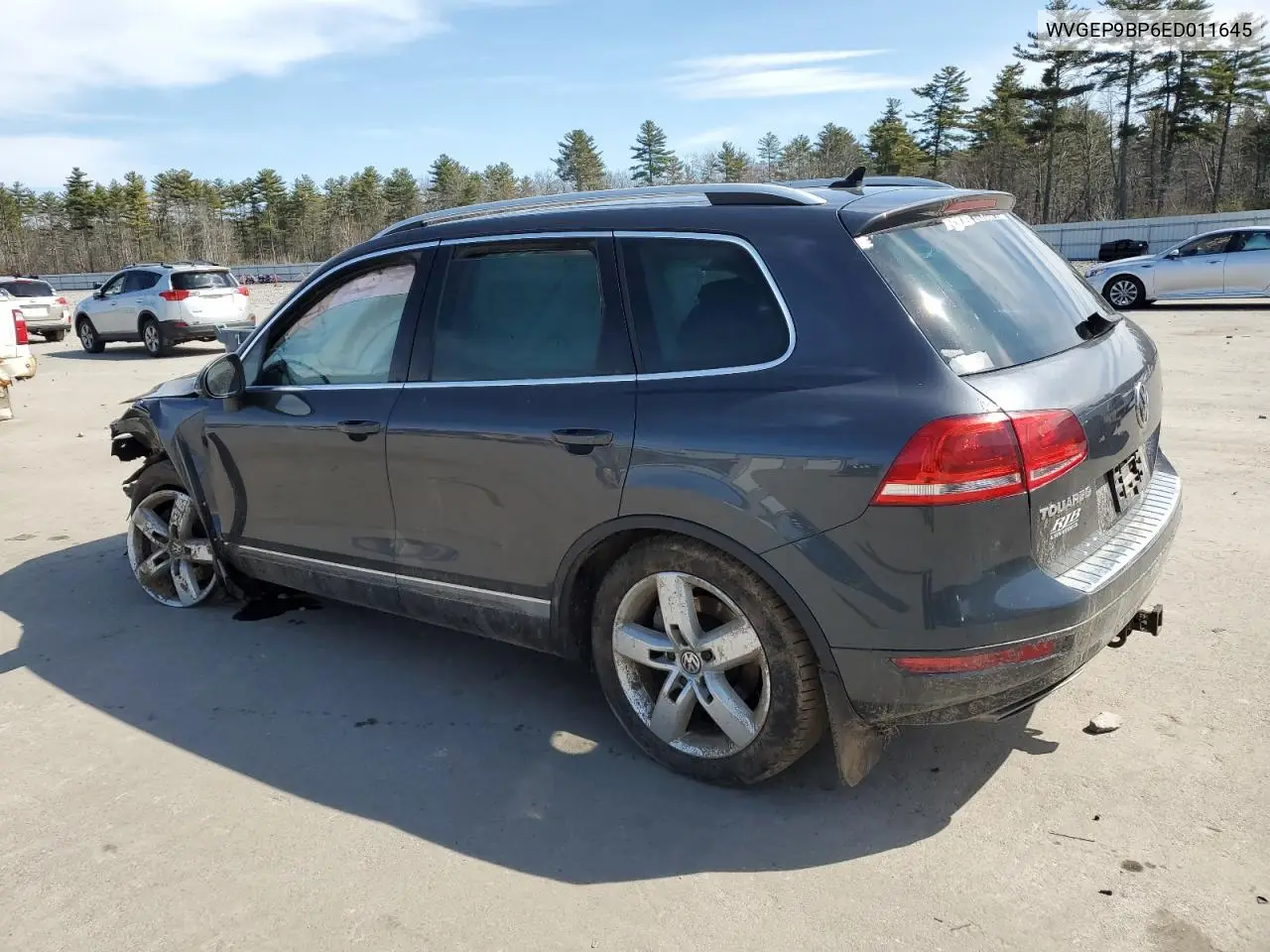 2014 Volkswagen Touareg V6 Tdi VIN: WVGEP9BP6ED011645 Lot: 52738435