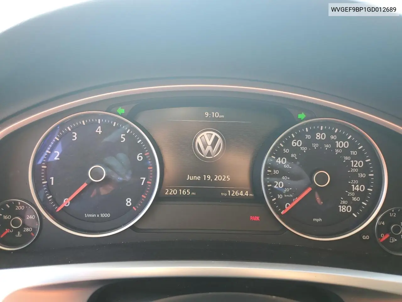2016 Volkswagen Touareg Sport VIN: WVGEF9BP1GD012689 Lot: 60232115