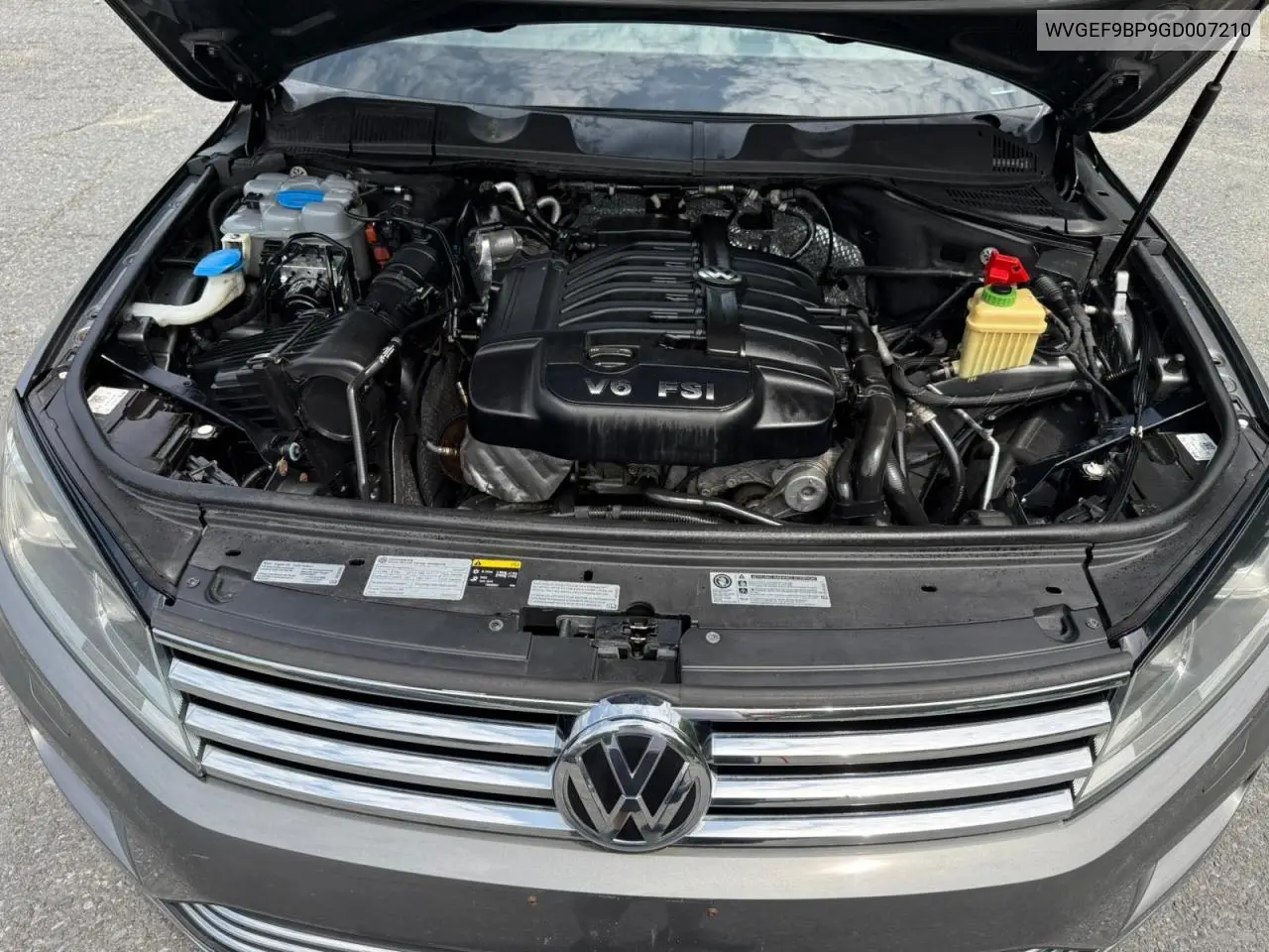 2016 Volkswagen Touareg Sport VIN: WVGEF9BP9GD007210 Lot: 61608015