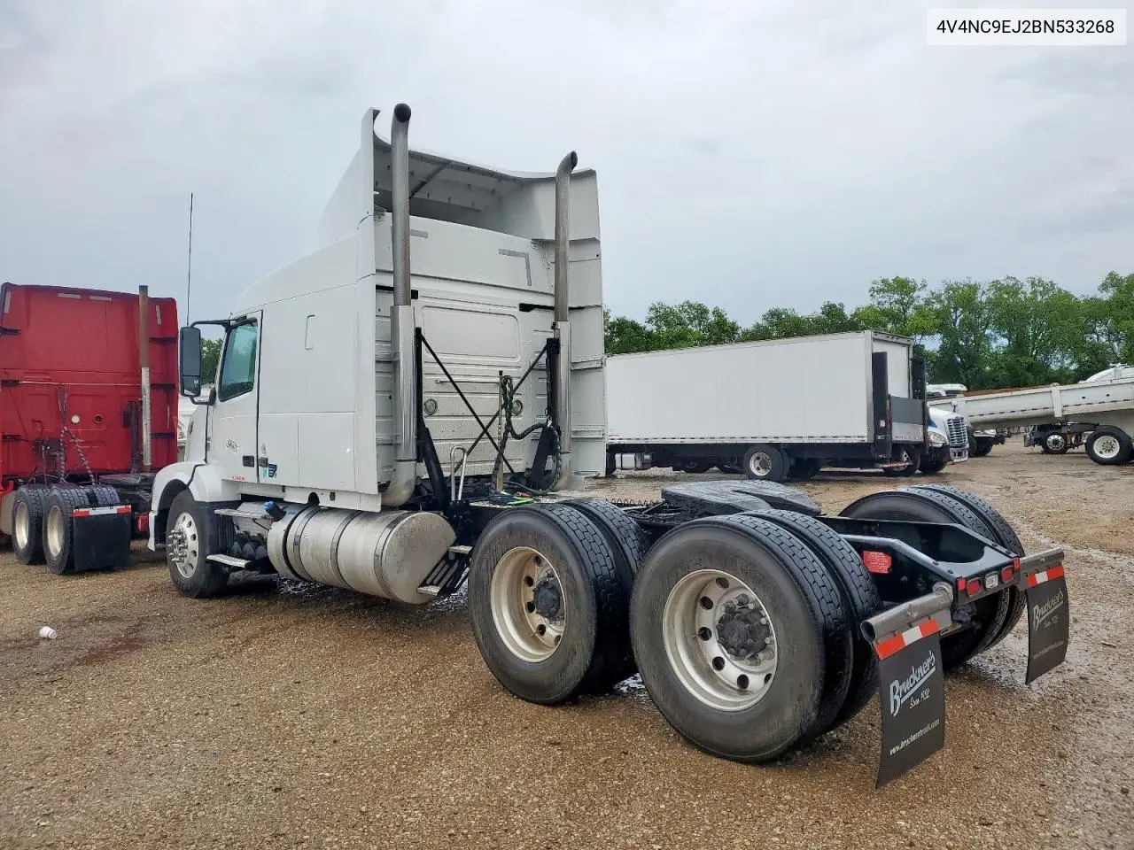 2011 Volvo Vnl Semi Truck VIN: 4V4NC9EJ2BN533268 Lot: 57522055