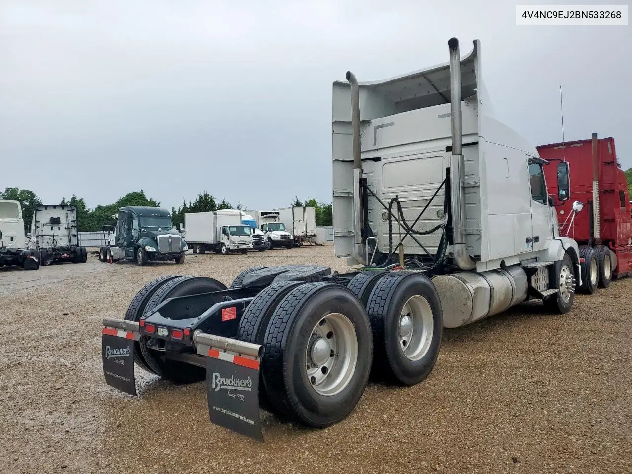 2011 Volvo Vnl Semi Truck VIN: 4V4NC9EJ2BN533268 Lot: 57522055