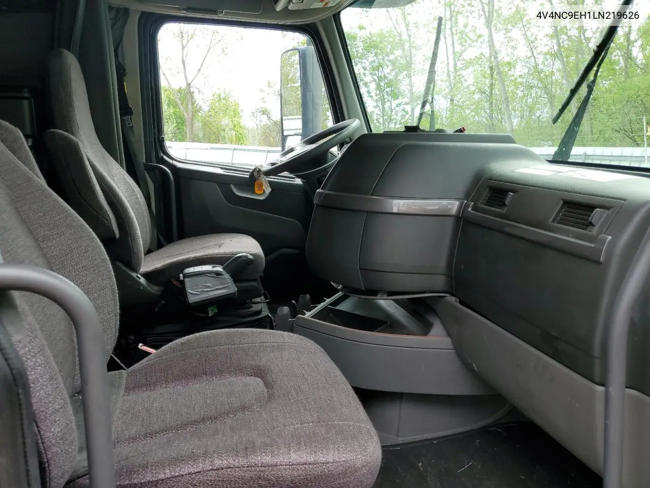 2020 Volvo Vn Vnl VIN: 4V4NC9EH1LN219626 Lot: 53565975
