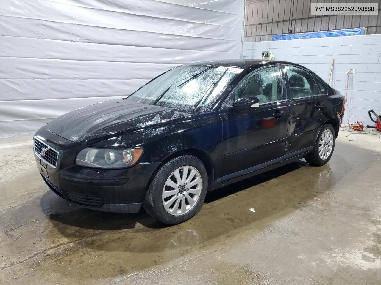 2005 Volvo S40 2.4I VIN: YV1MS382952098888 Lot: 58566355