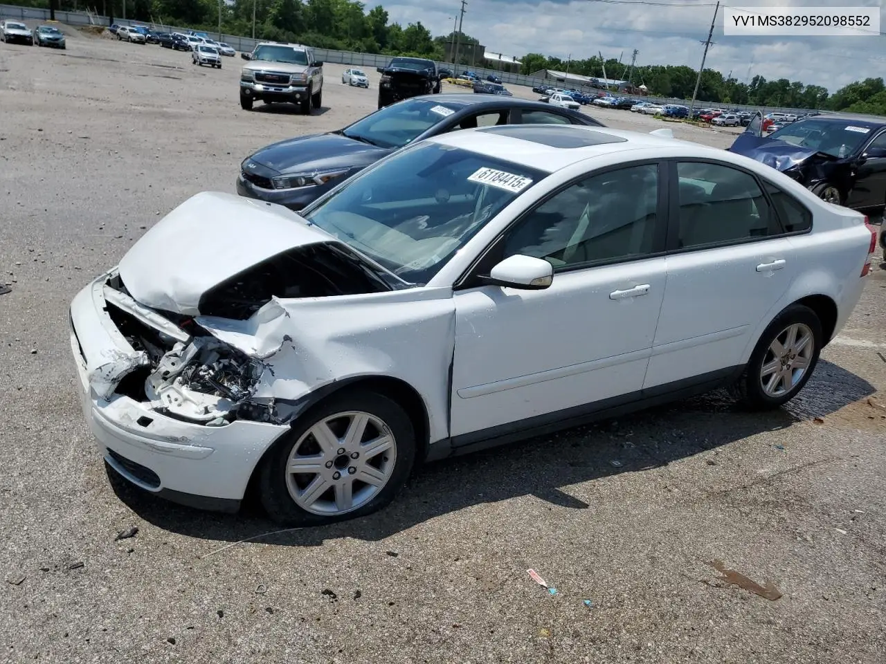 2005 Volvo S40 2.4I VIN: YV1MS382952098552 Lot: 61184415