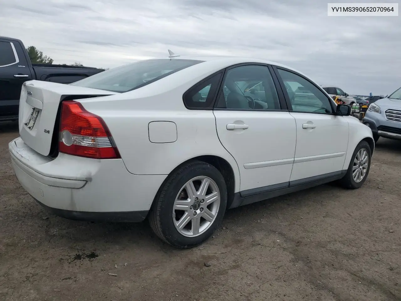 2005 Volvo S40 2.4I VIN: YV1MS390652070964 Lot: 79863784