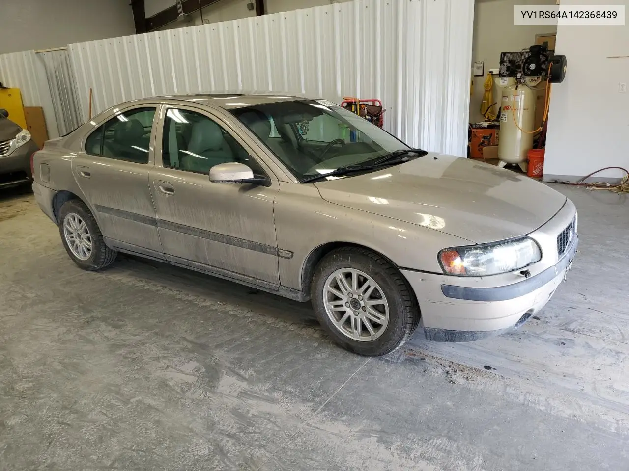 2004 Volvo S60 VIN: YV1RS64A142368439 Lot: 49221755