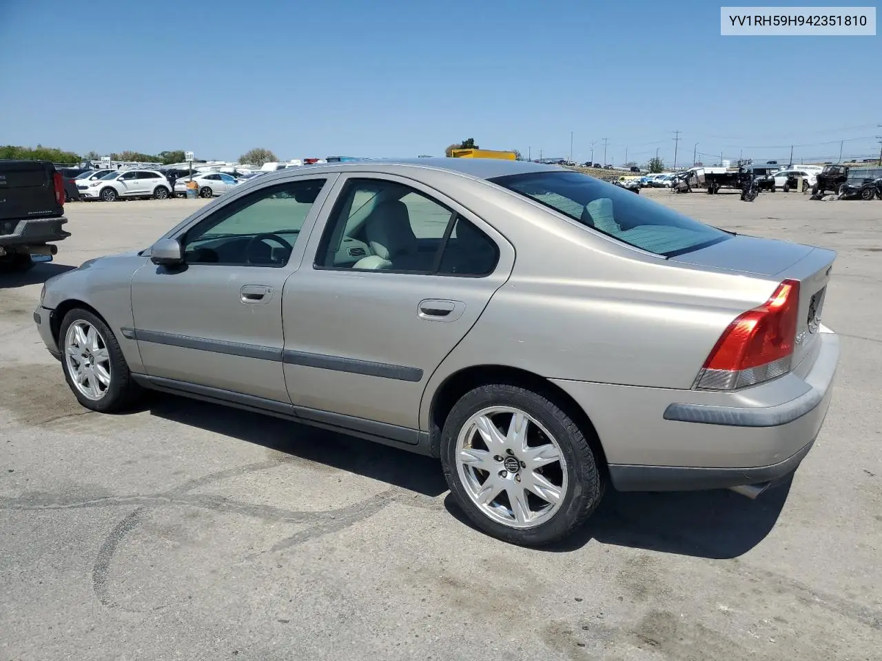 2004 Volvo S60 2.5T VIN: YV1RH59H942351810 Lot: 55010405