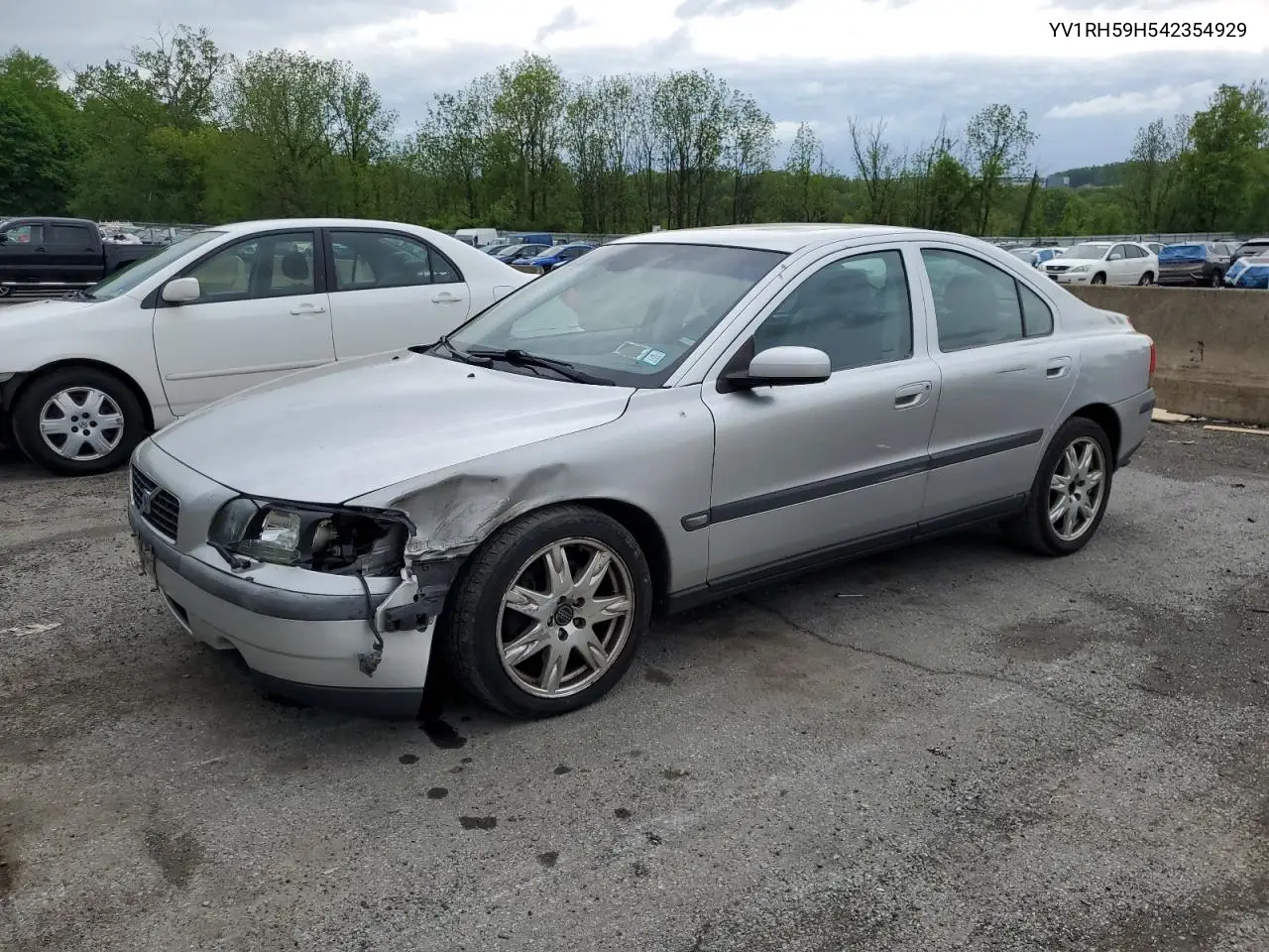 2004 Volvo S60 2.5T VIN: YV1RH59H542354929 Lot: 56684655