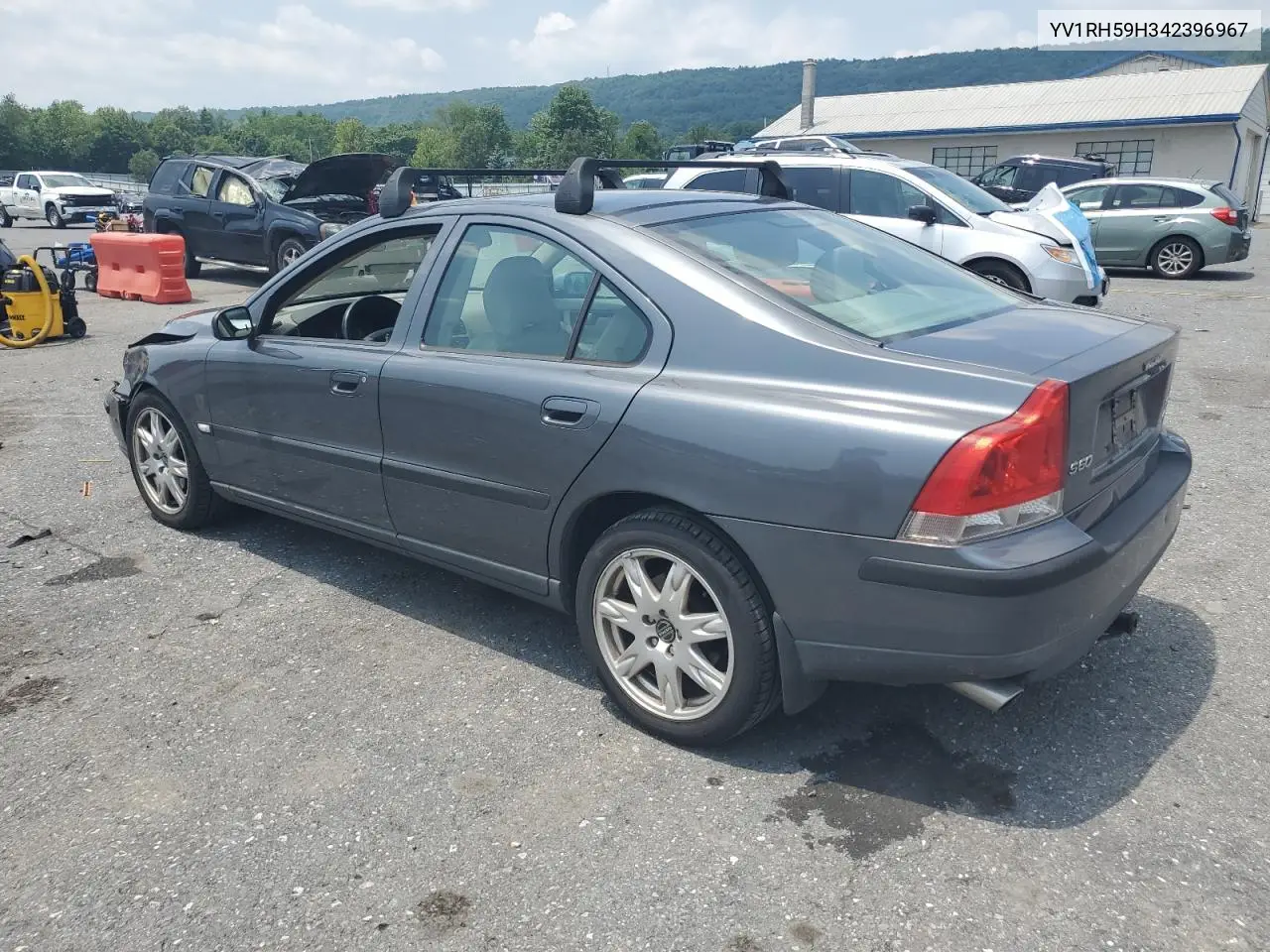 2004 Volvo S60 2.5T VIN: YV1RH59H342396967 Lot: 60816465