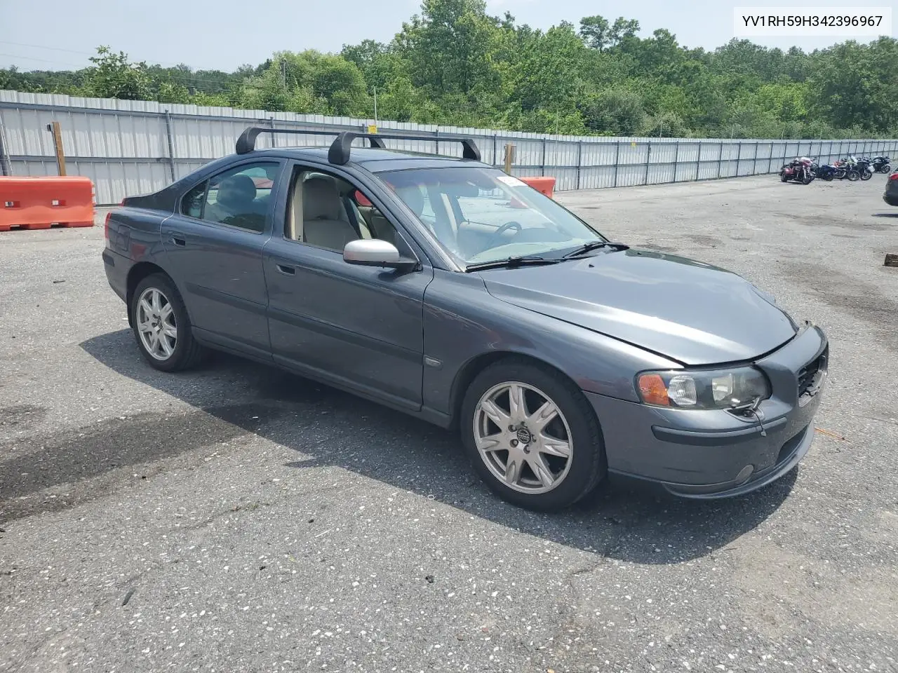 2004 Volvo S60 2.5T VIN: YV1RH59H342396967 Lot: 60816465