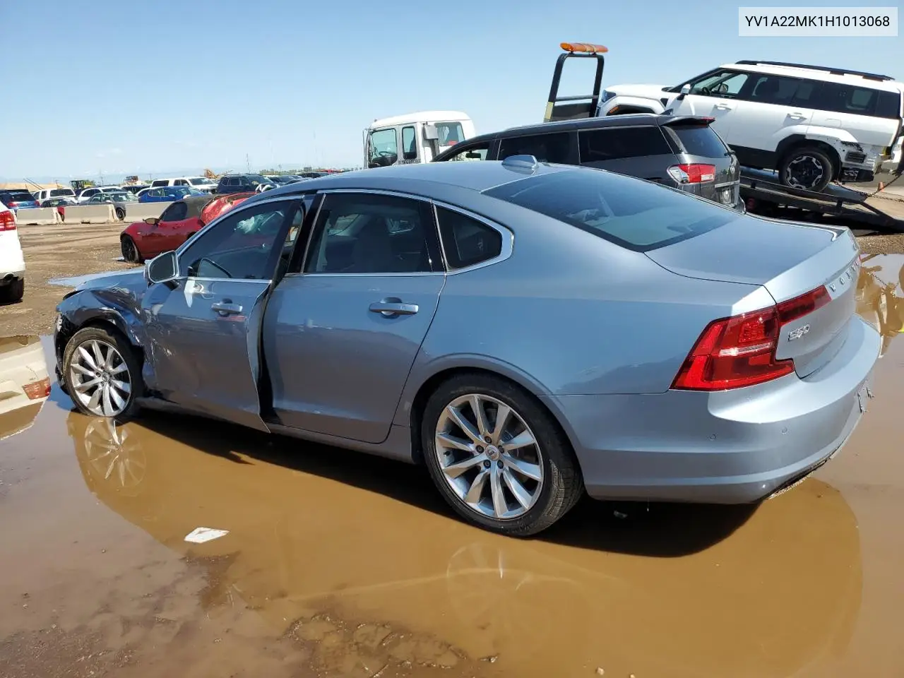 2017 Volvo S90 T6 Momentum VIN: YV1A22MK1H1013068 Lot: 61078795
