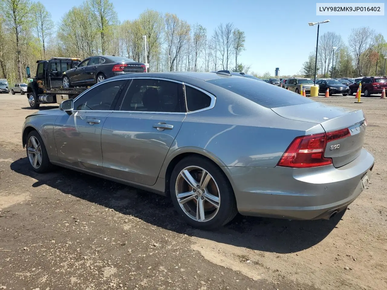 2018 Volvo S90 T5 Momentum VIN: LVY982MK9JP016402 Lot: 51762895