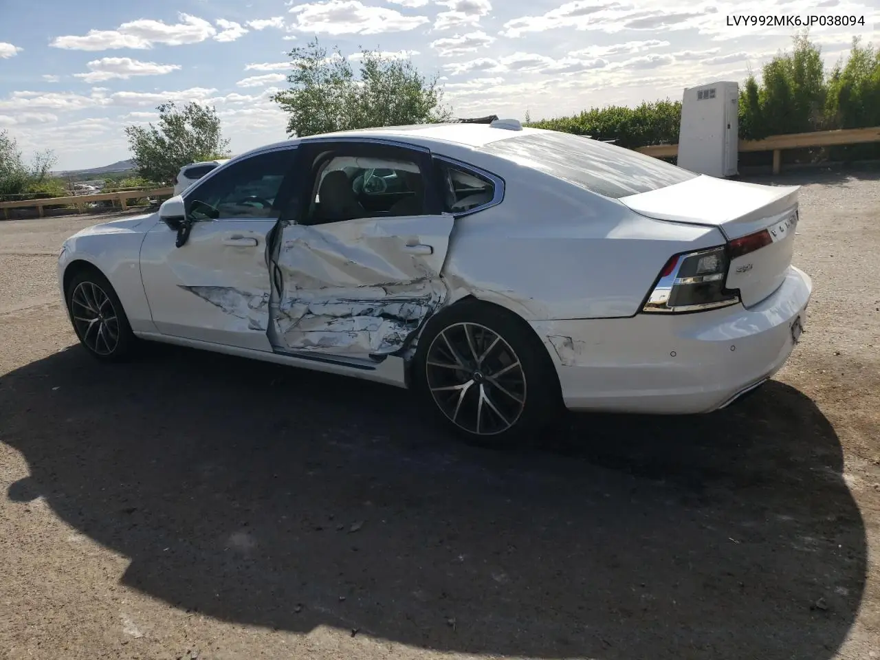 2018 Volvo S90 T6 Momentum VIN: LVY992MK6JP038094 Lot: 55445205