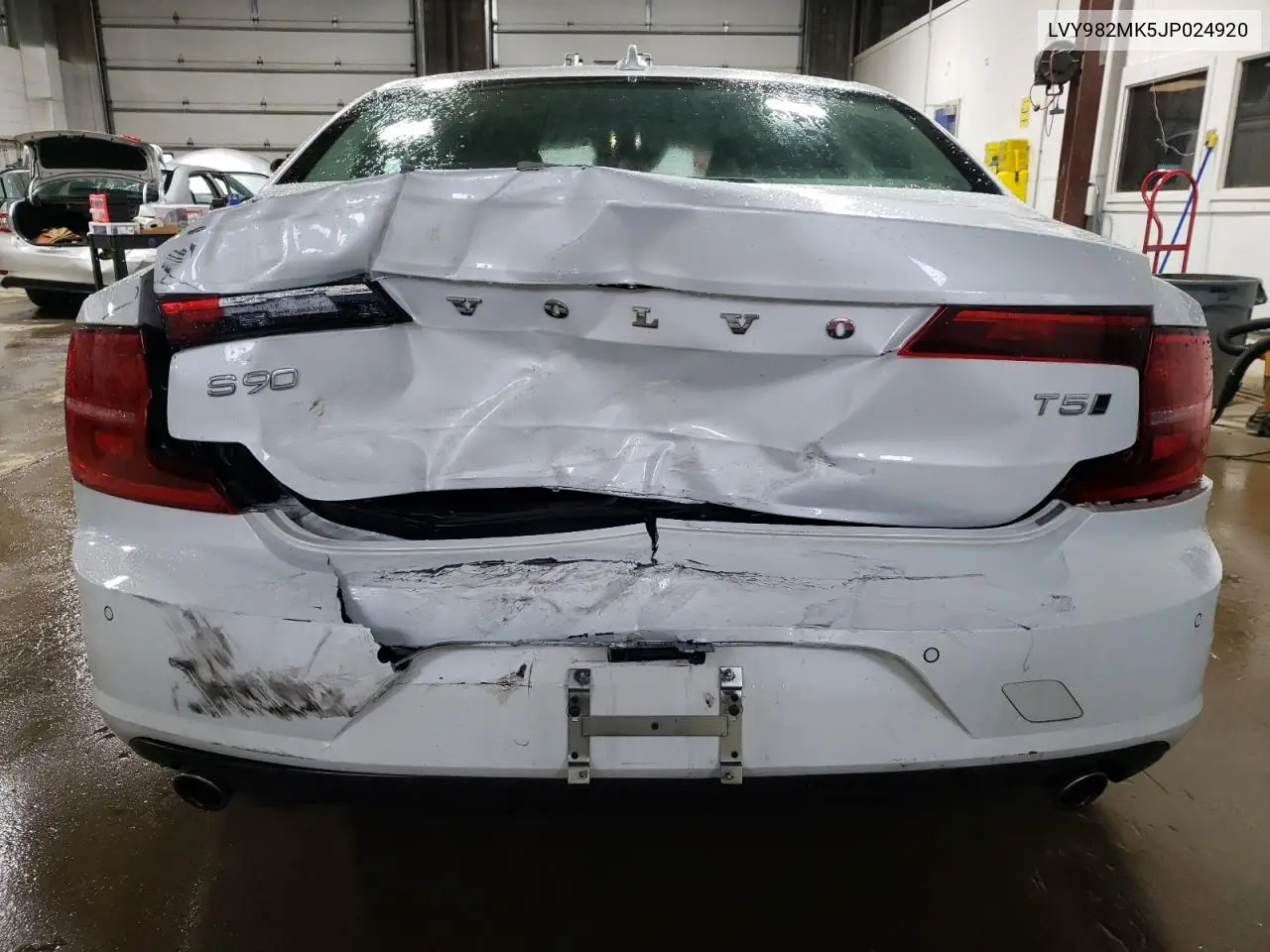 2018 Volvo S90 T5 Momentum VIN: LVY982MK5JP024920 Lot: 60918605