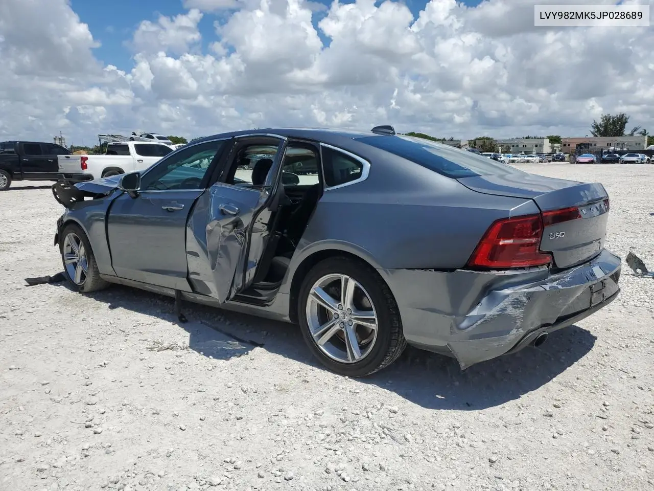2018 Volvo S90 T5 Momentum VIN: LVY982MK5JP028689 Lot: 62273025
