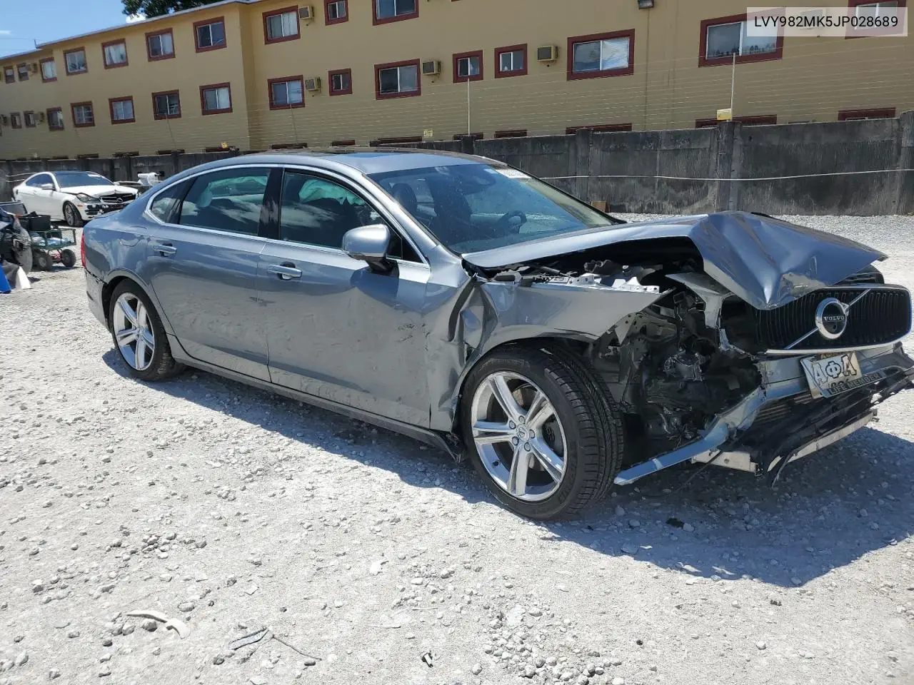 2018 Volvo S90 T5 Momentum VIN: LVY982MK5JP028689 Lot: 62273025