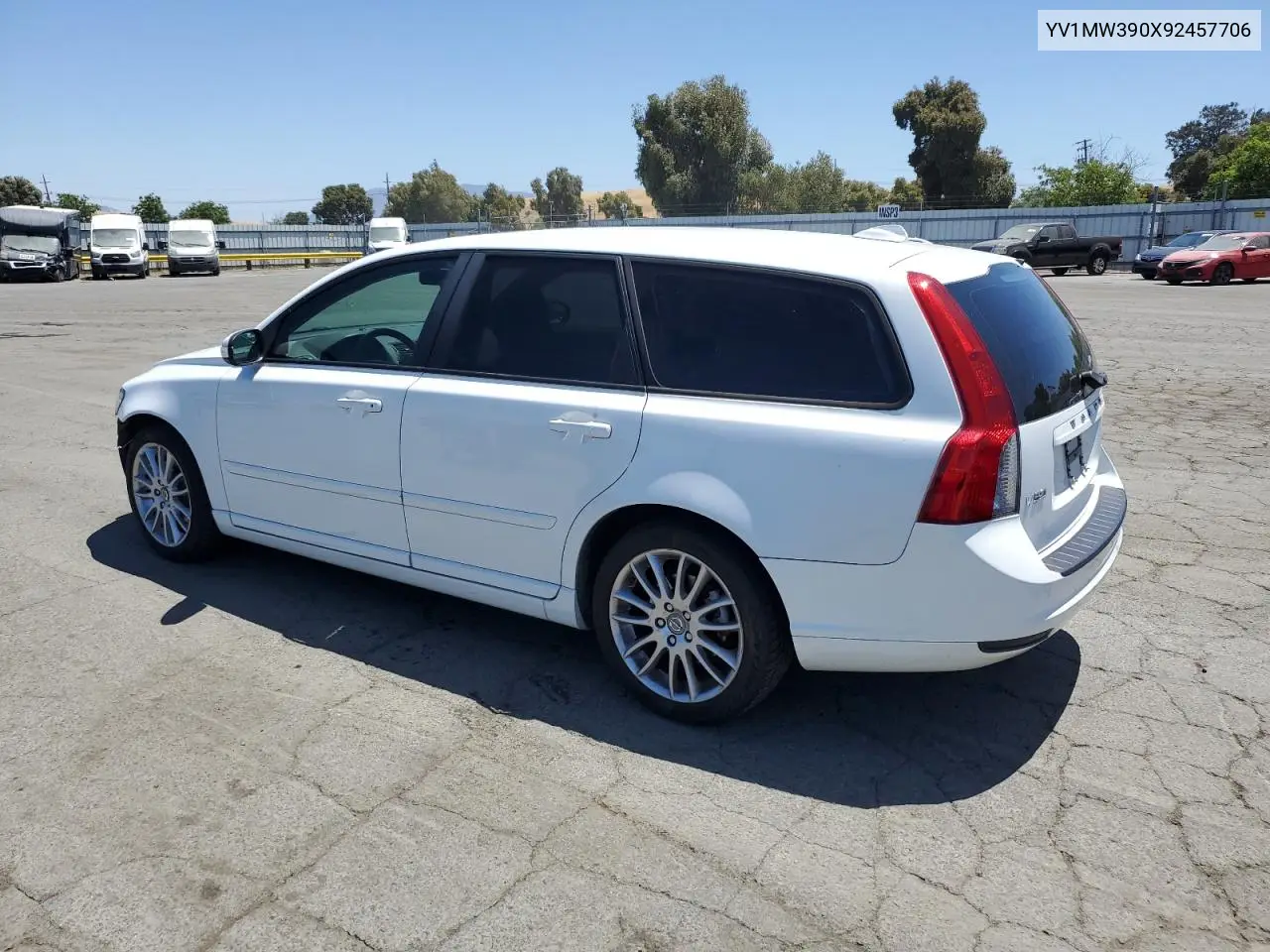 2009 Volvo V50 2.4I VIN: YV1MW390X92457706 Lot: 62789205