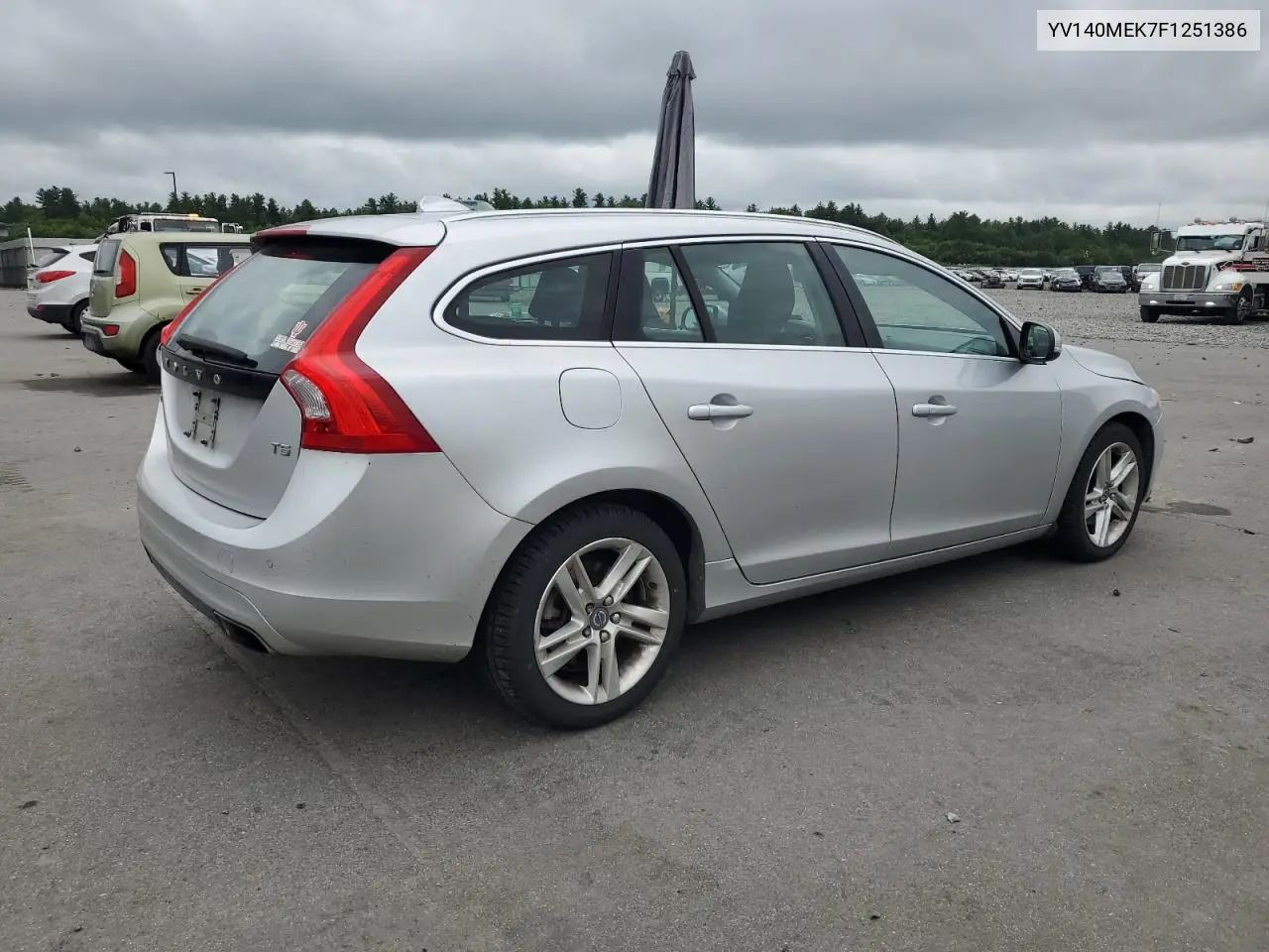2015 Volvo V60 Premier VIN: YV140MEK7F1251386 Lot: 64313875
