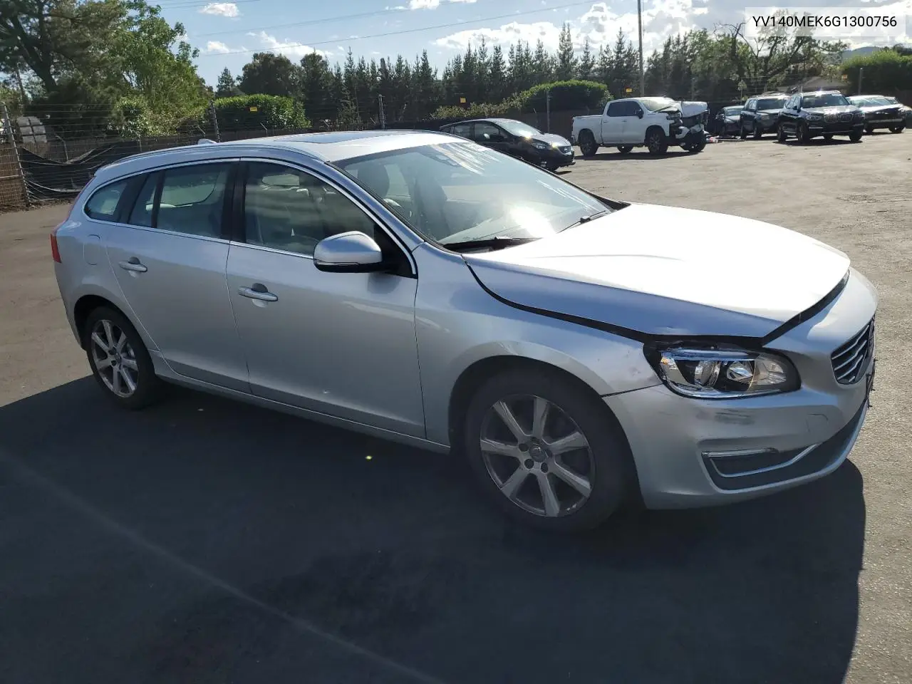 yv140mek6g1300756 YV140MEK6G1300756 2016 Volvo V60 T5 Premier