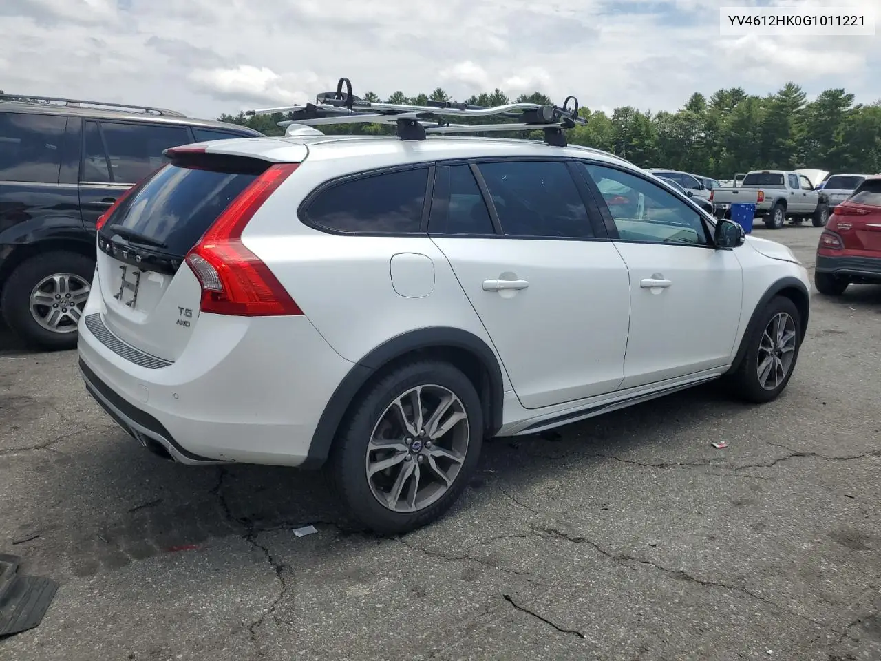 2016 Volvo V60 Cross Country Premier VIN: YV4612HK0G1011221 Lot: 61637365