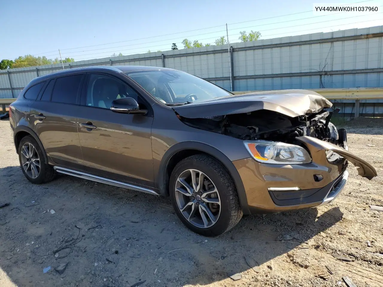 2017 Volvo V60 Cross Country Premier VIN: YV440MWK0H1037960 Lot: 53496245